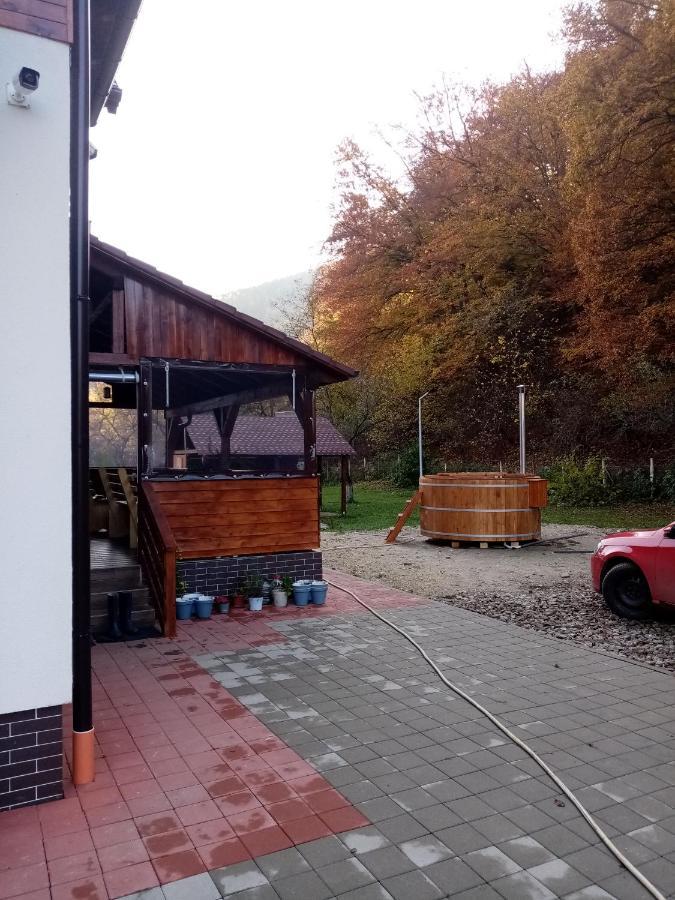ホテル Livada Amely Gales エクステリア 写真